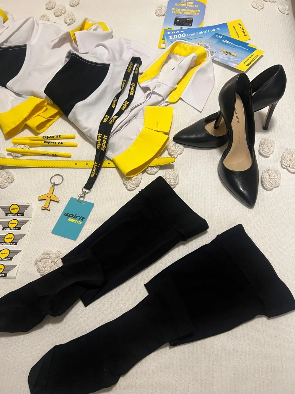 Spirit Airlines flight attendant Crew uniform pieces plus extras - Picture 4 of 8